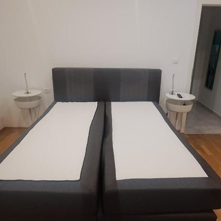 Apartment Kaza In Center, With Terrace, Private Parking, Step To The Sea Opatija Luaran gambar