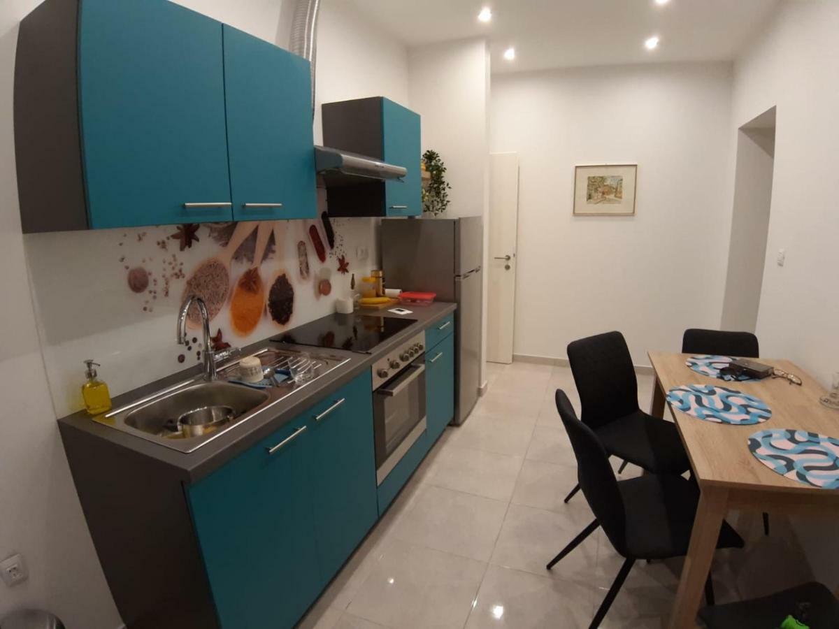 Apartment Kaza In Center, With Terrace, Private Parking, Step To The Sea Opatija Luaran gambar