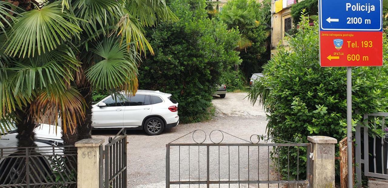 Apartment Kaza In Center, With Terrace, Private Parking, Step To The Sea Opatija Luaran gambar